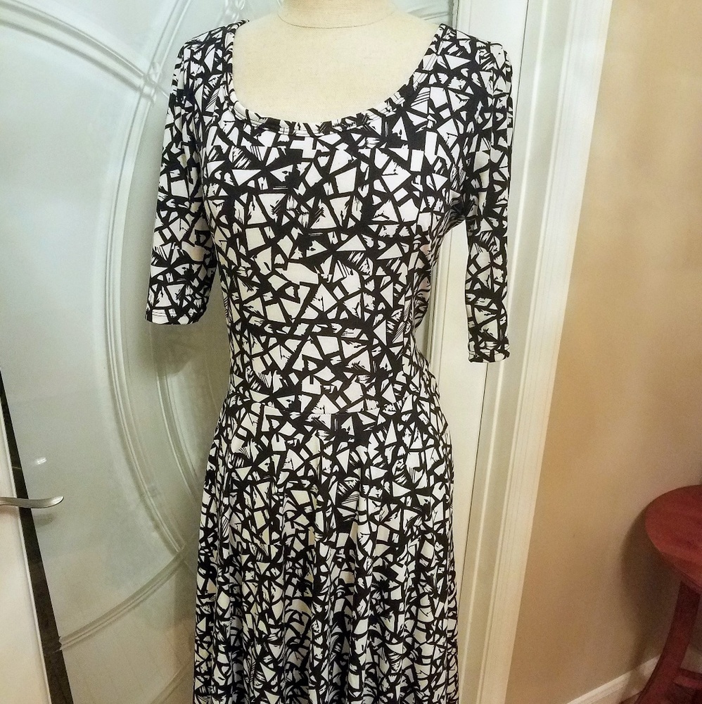 LuLaRoe Nicole Dress Size L